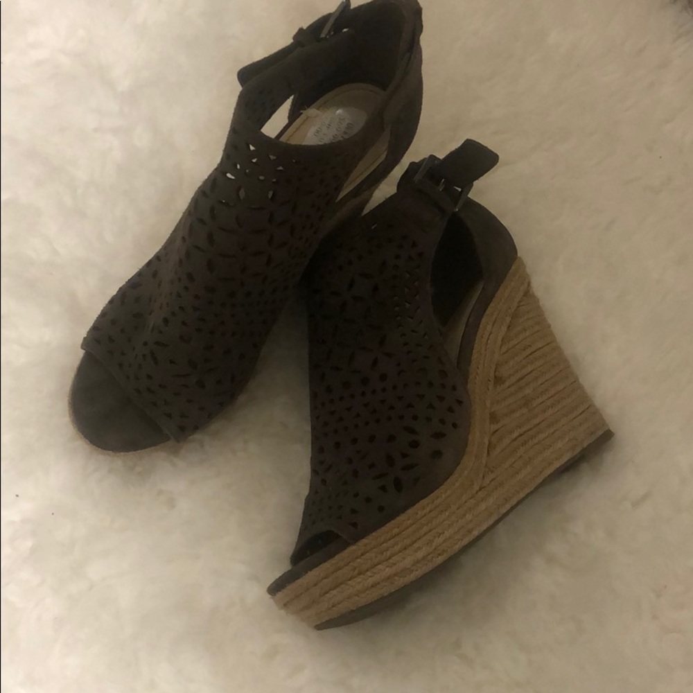 Marc Fisher wedges